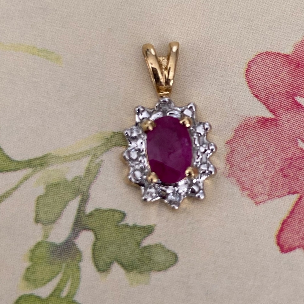 Beautiful Solid 10K Gold 2 Natural Diamonds Oval Rose Pink Sapphire Pendant.